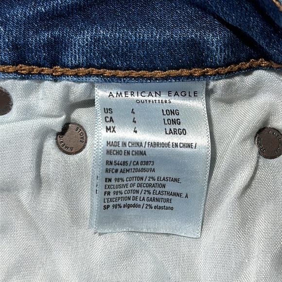 American Eagle High Rise Super Stretch Jeans Size 4L Unfinished Hem Distressed - Picture 5 of 9